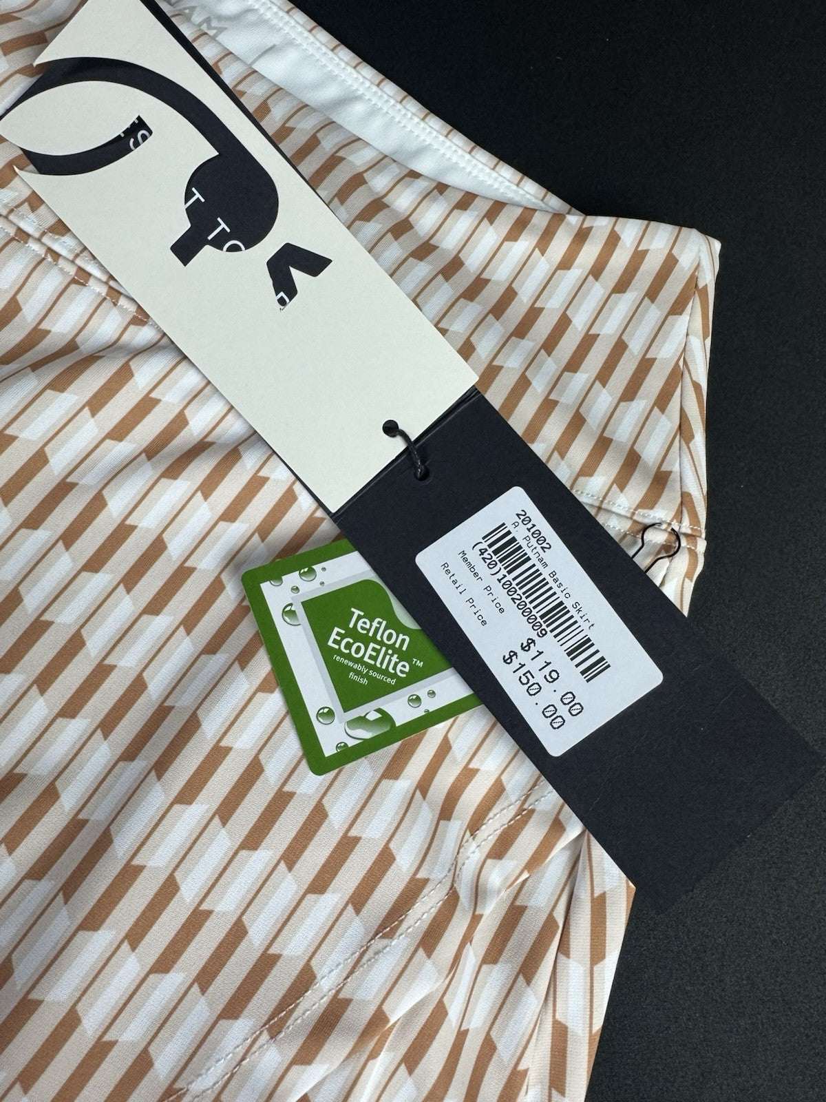 A. Putnam Womens Golf Skort Sz S   (B.037)