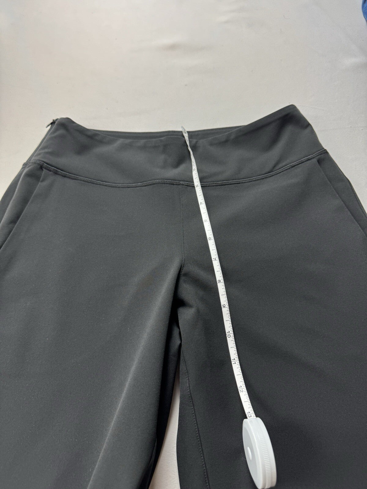 Puma Women’s Golf Pants Sz S.   (B.137)