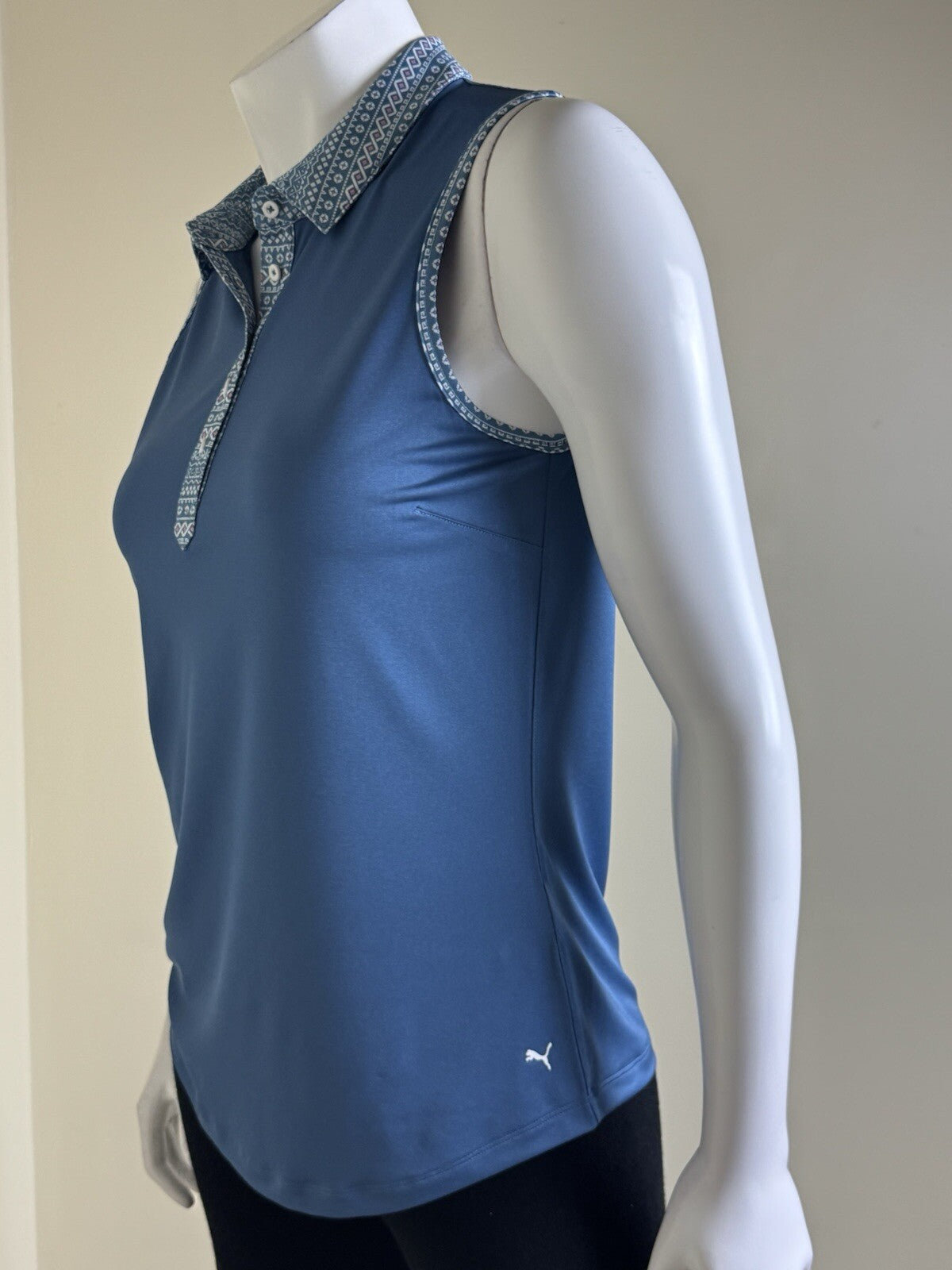 Puma Women’s Golf Shirt Sleeveless Sz S.  (B.130/8)