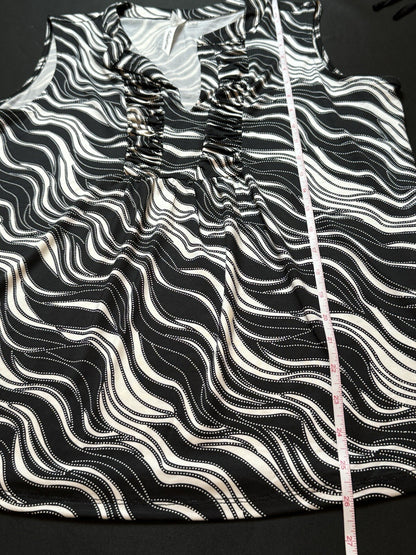 NY Collection Women’s Sleeveless Blouse Black,White Sz M. (B.81)