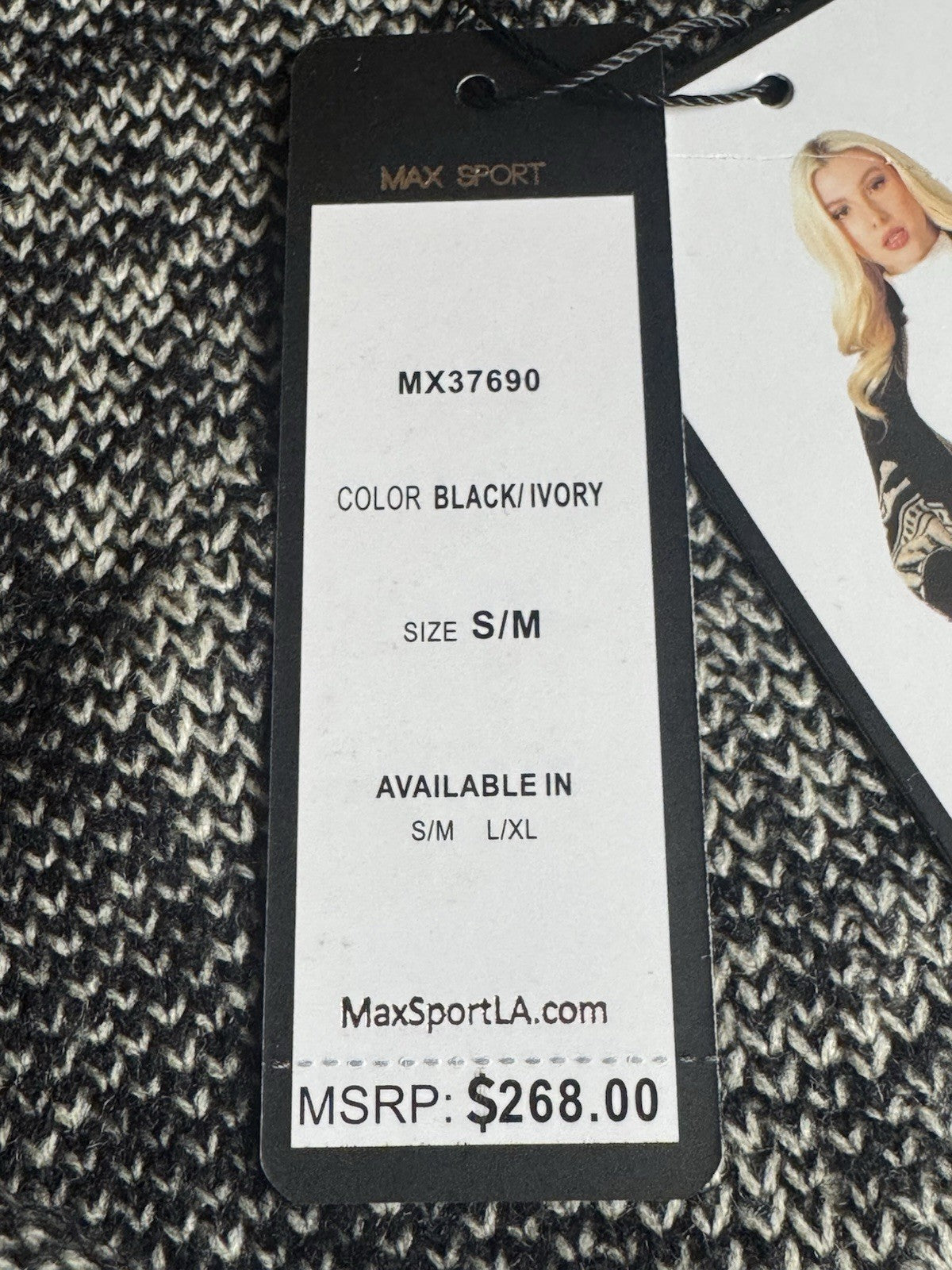 $268 Max Sport Poncho Black/Ivory Sz S/M.      (B.144/1)