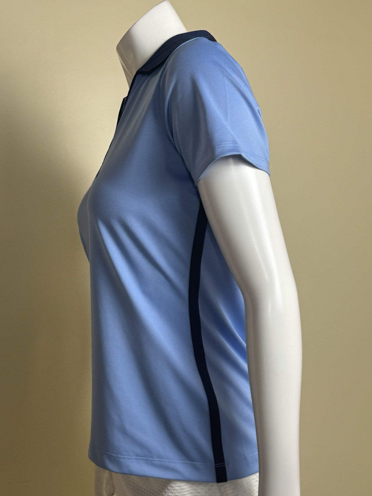 EP New York Women’s Golf Shirt Sz S.    (B.174)