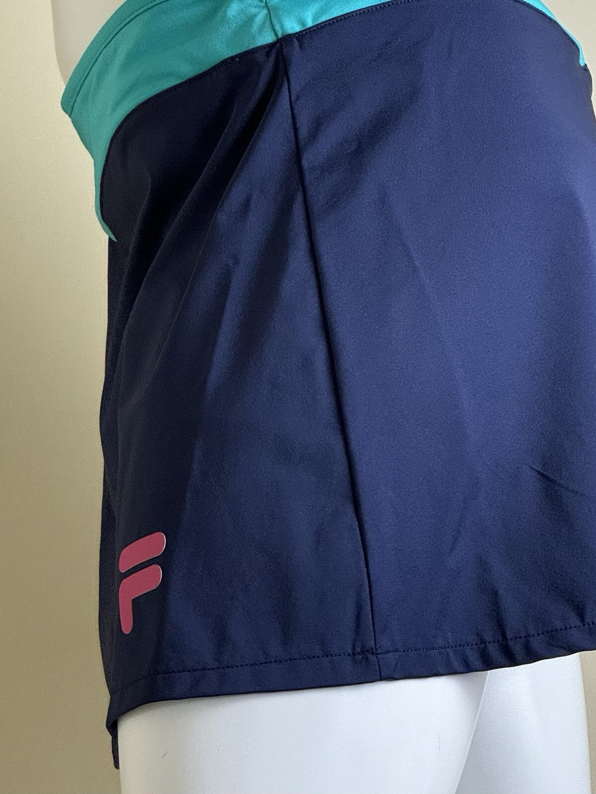 $70 Fila Women's Tennis Golf Skort Size L. (B.53)