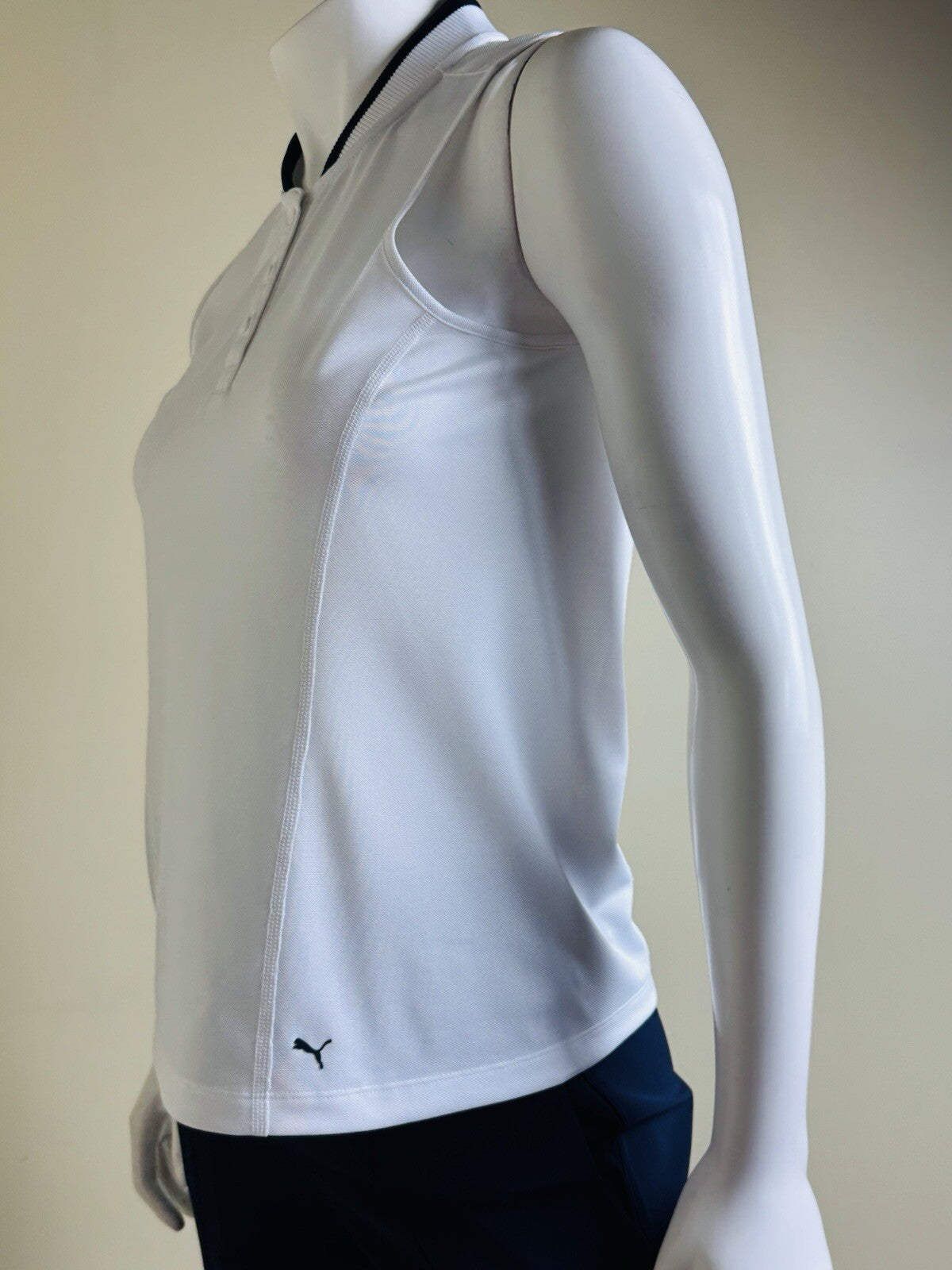 Puma Women’s Golf Shirt Sleeveless Sz S (B.110/2)