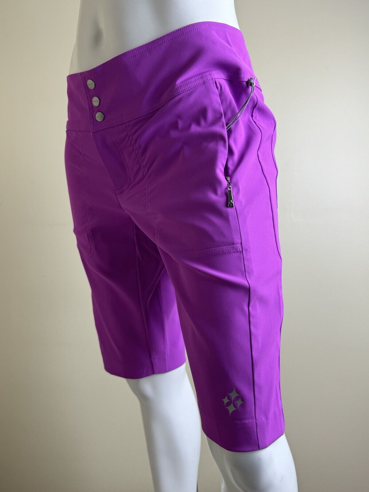 Jofit Women’s Tennis Golf Shorts Bermudas Sz 4 (B.82)