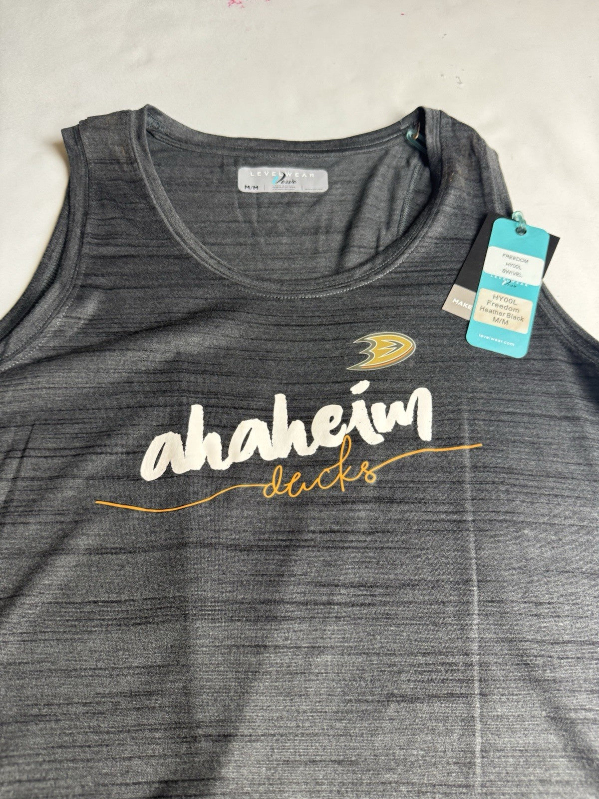 LeverWear Verve Women's Ahaheim Logo Tank Top Sz M   (B.172)