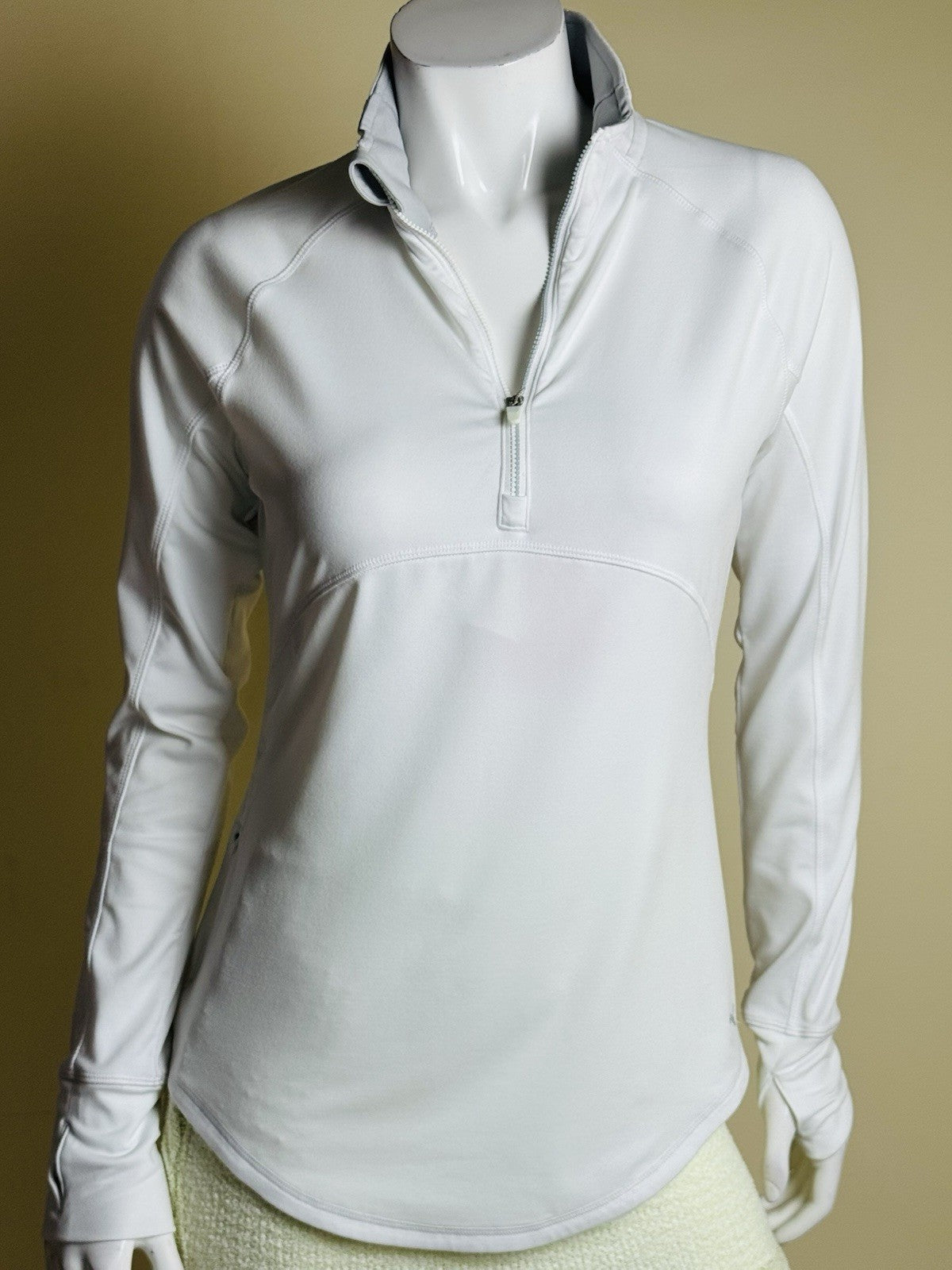 PUMA Women's Golf Sweatshirt Sz S.  (B.163)