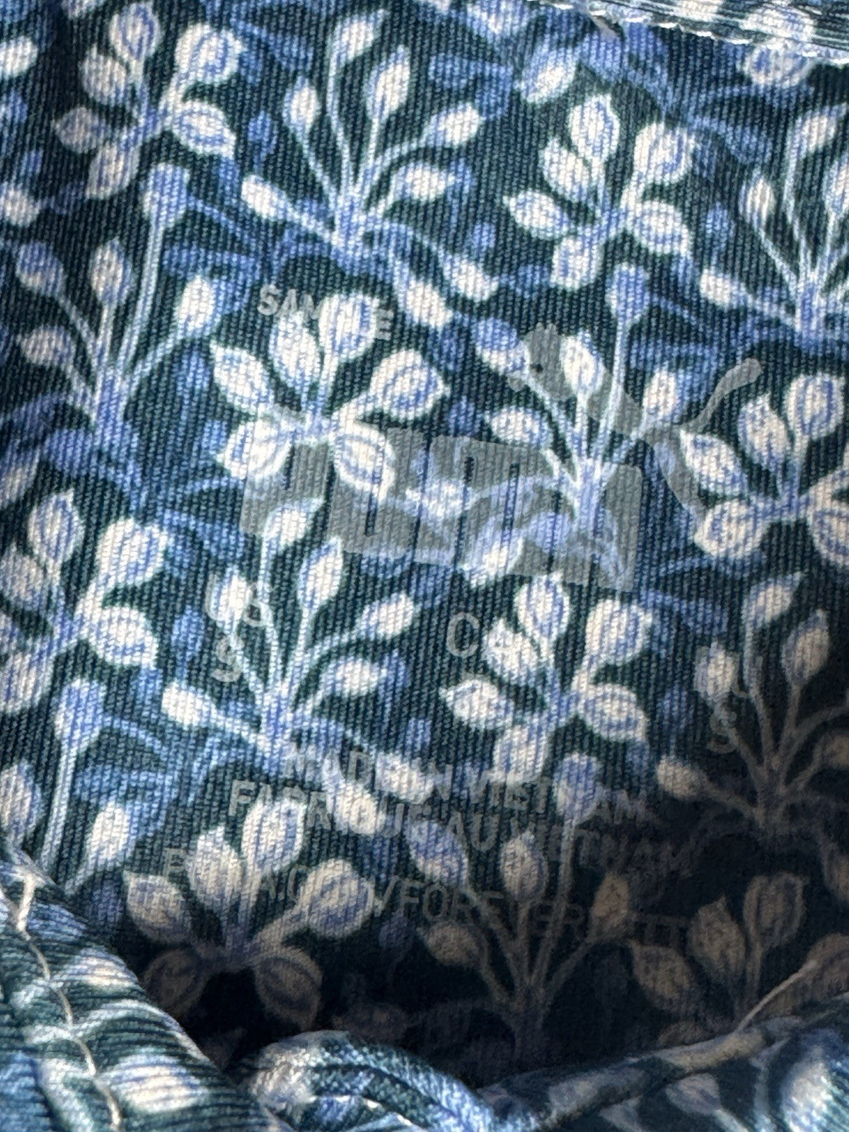 Puma Women’s Golf Shirt Sz S.   (B.172)