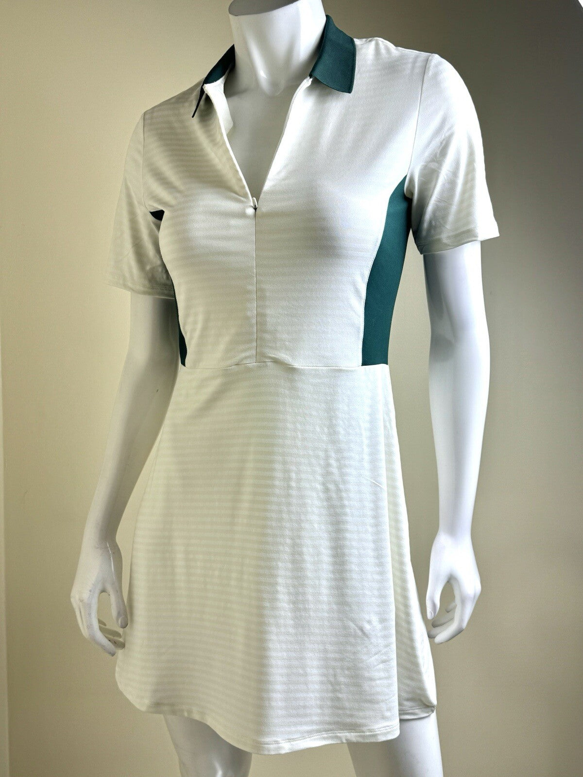 Puma Women’s Polo Dress w/ Shorts Sz S       (B.115/4)