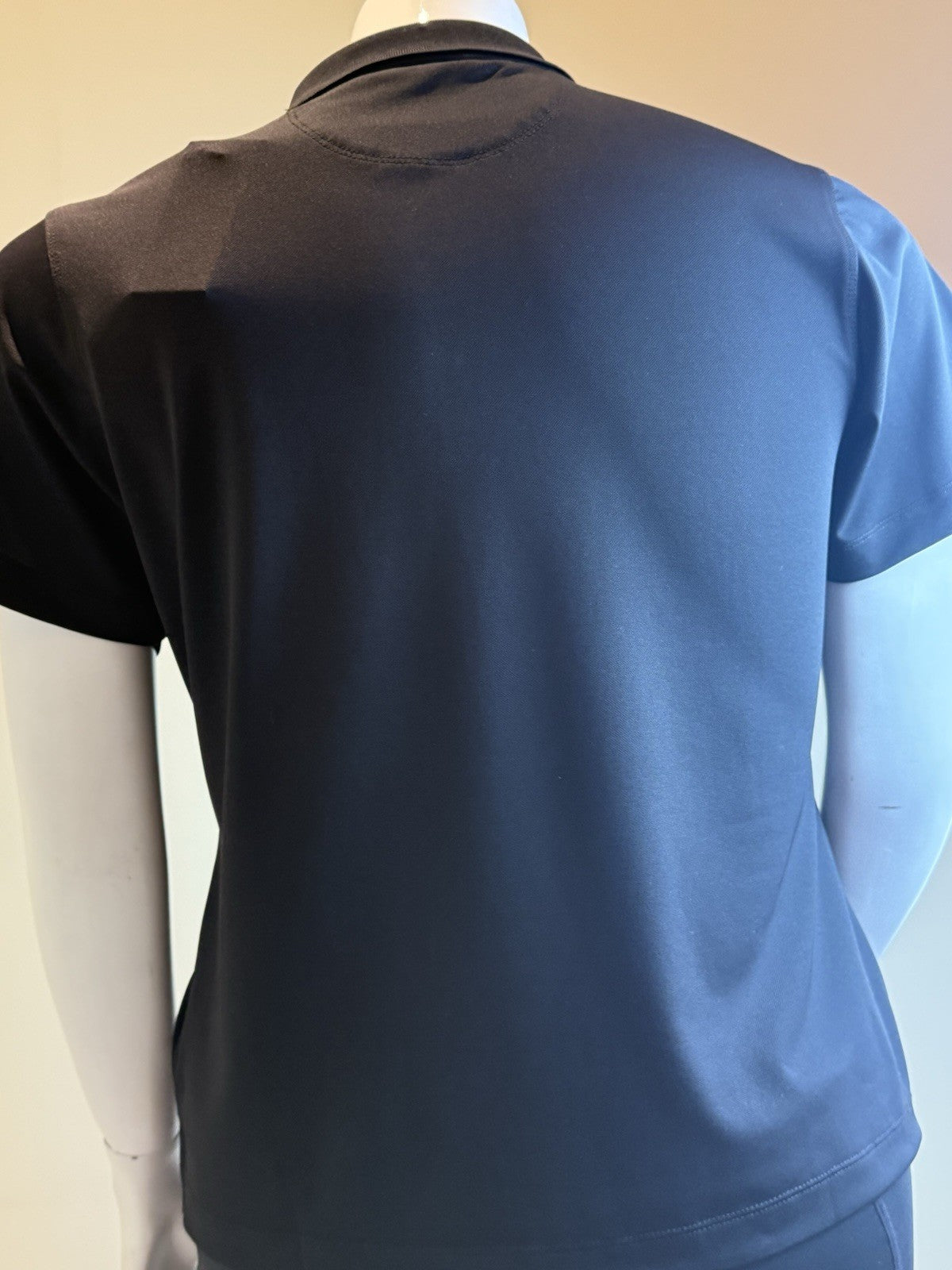 ADMIRALS COVE Women’s Golf shirt Sz XL.    (B.166)