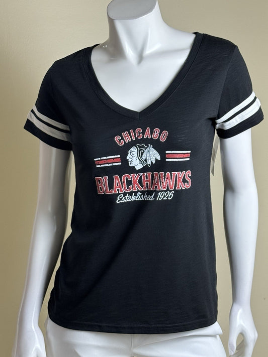 LeverWear Women's Chicago Blackhawks Logo shirt Sz M   (B.170)