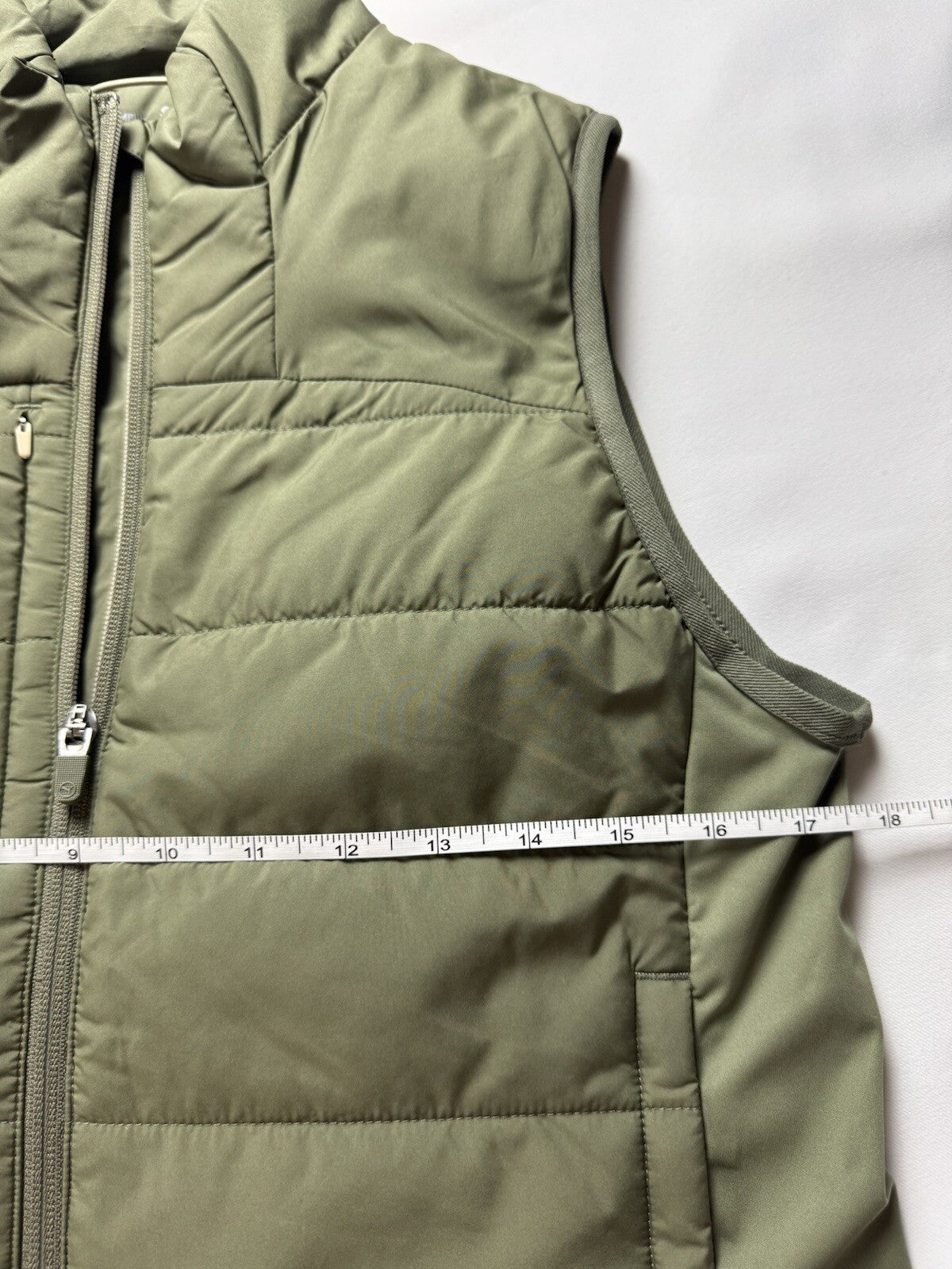 Puma Women’s Golf Green VEST Sz S.    (B.125/1)