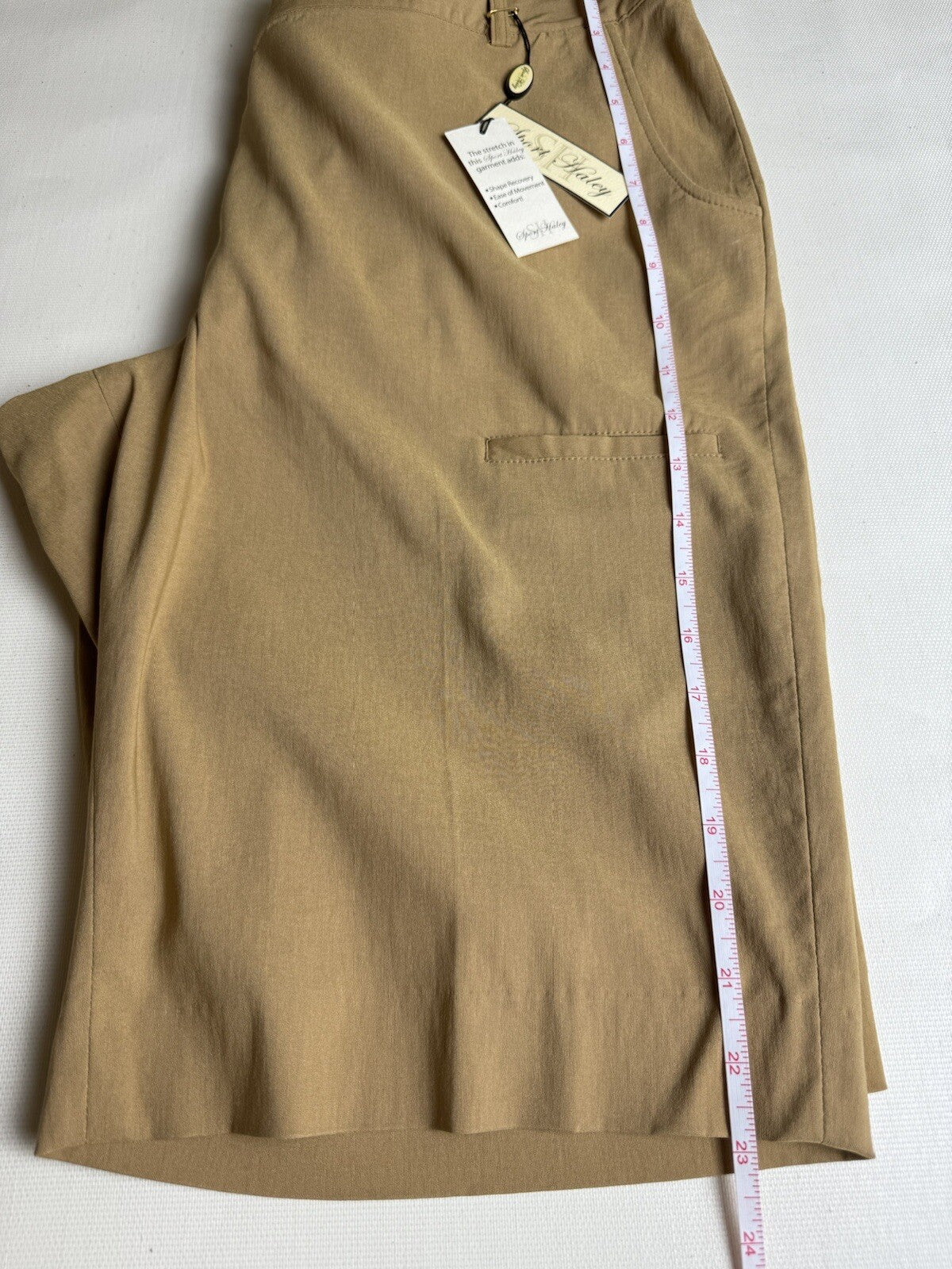 Sport Haley Women’s Golf Bermudas Shorts Sz 14. (B.54)