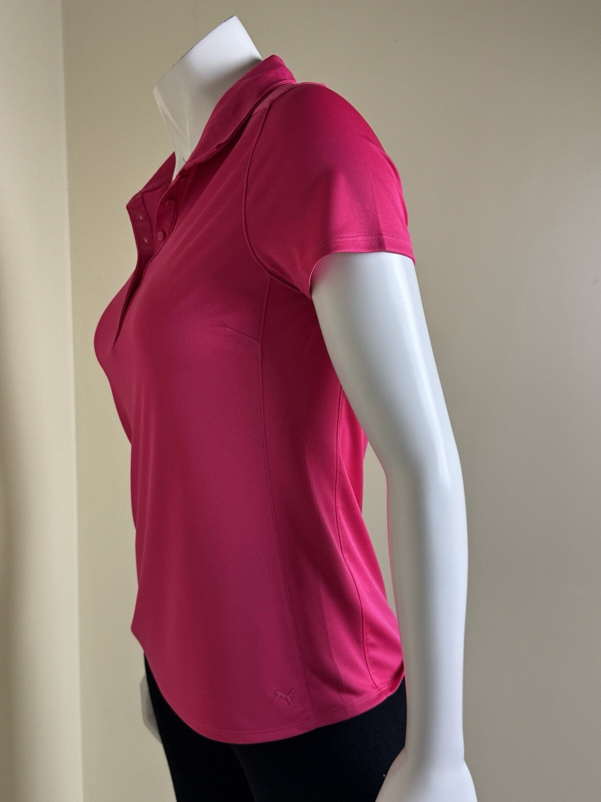 Puma Women’s Golf Shirt Sz S.   (B.130/6)