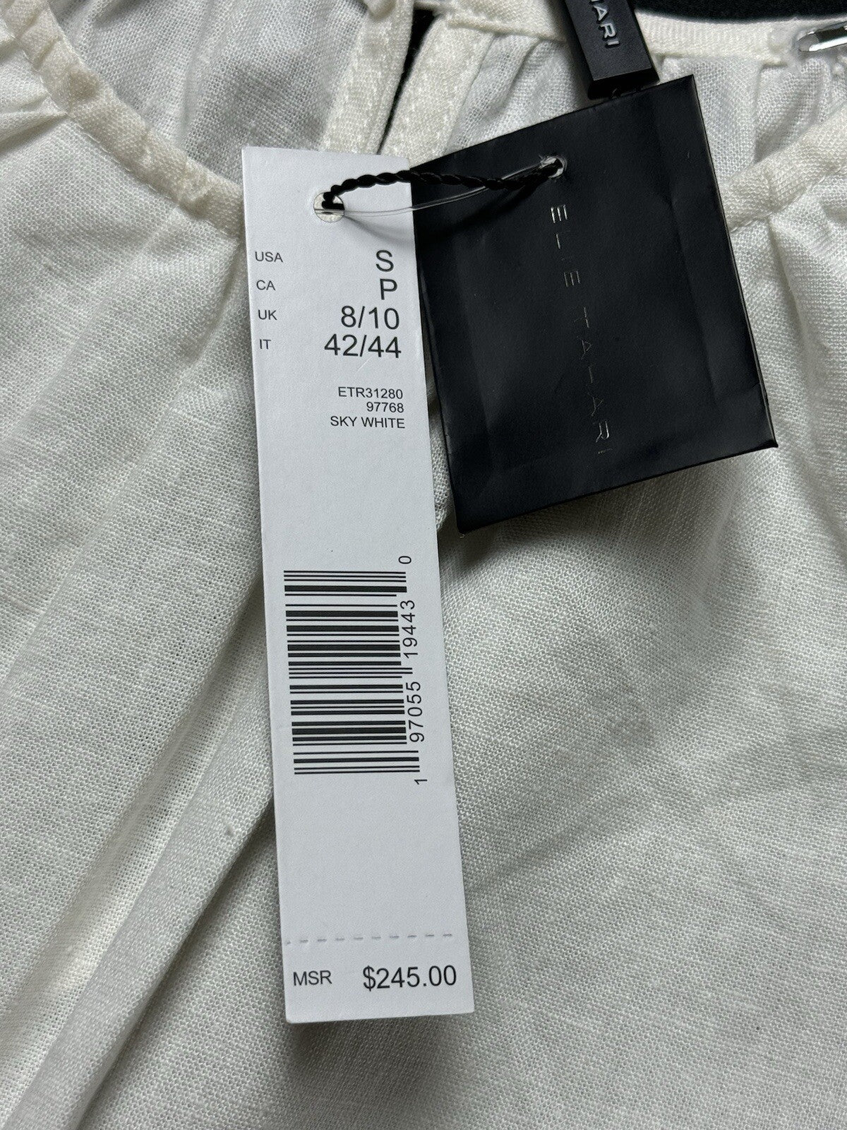 $245 Elie Tahari Women’s White Ruffled Sleeves Blouse Top Sz S. (B.85)