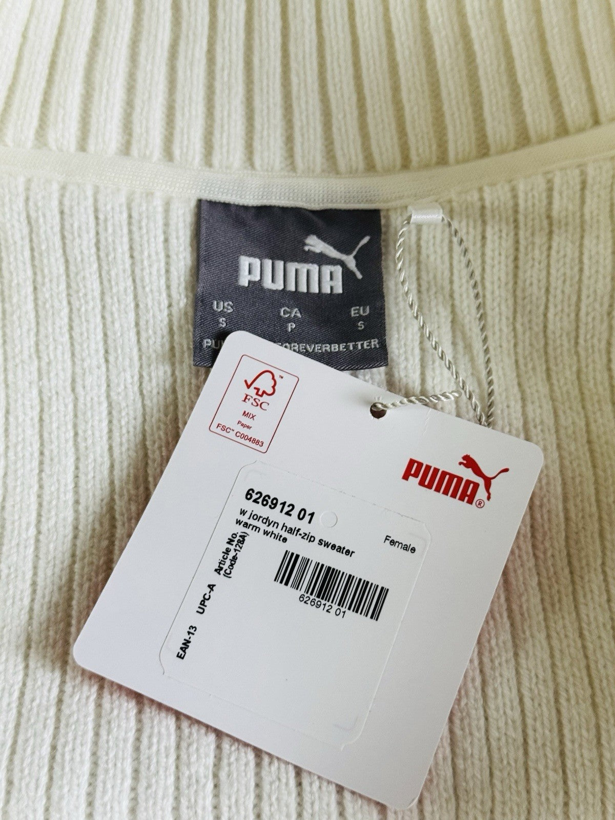 Puma Women's Golf Hooded Sweater Size S.   (B.112)