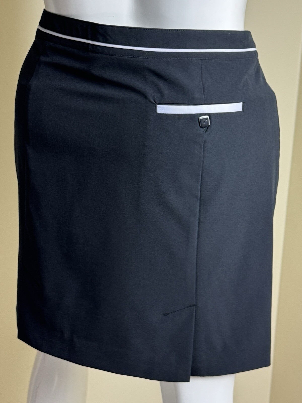 E.P. Pro Tour Tech Women’s Golf Skirt Skort Black Sz 14. (B.125)