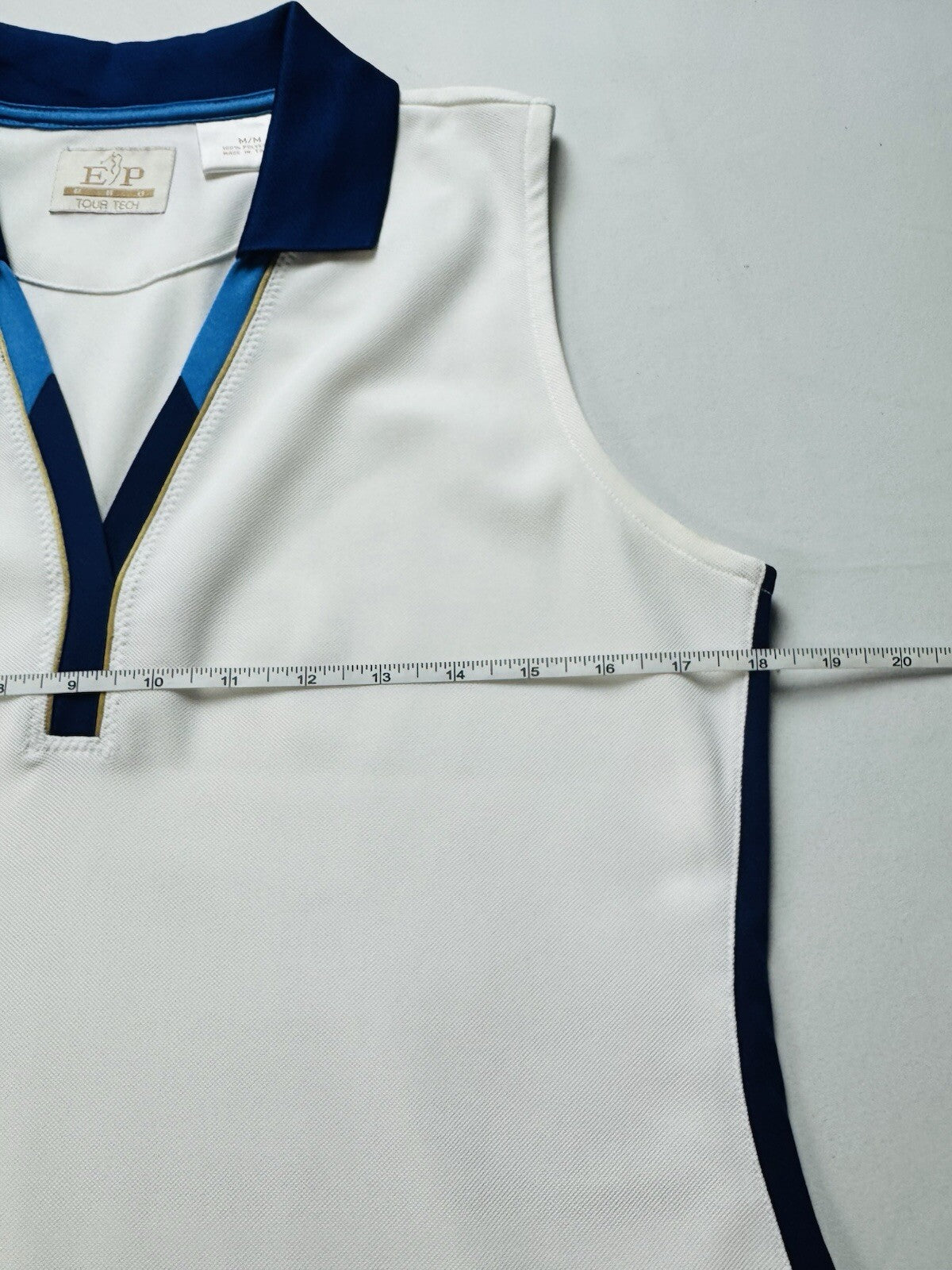 EP Pro Women's Golf Tour Tech Shirt Sz M. (B.139)