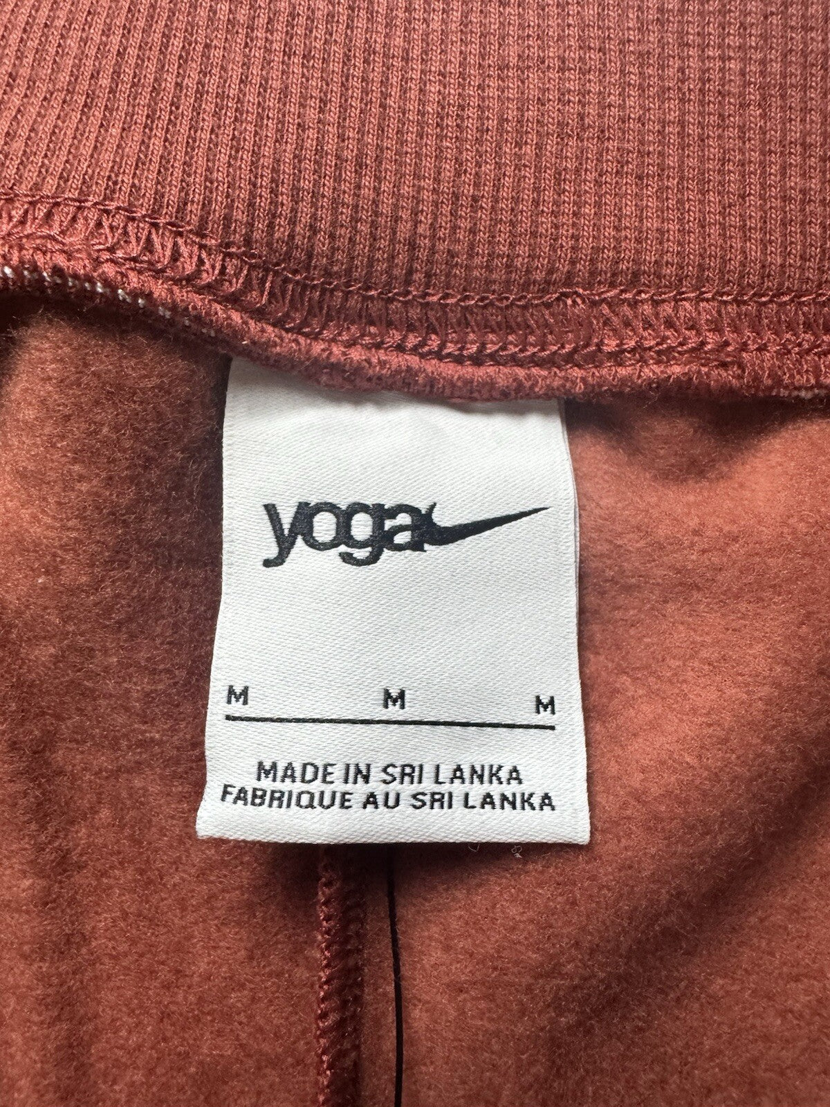 Nike Yoga Women’s Fleece Pants Drawstring Stretch Sz M.   (B.109)