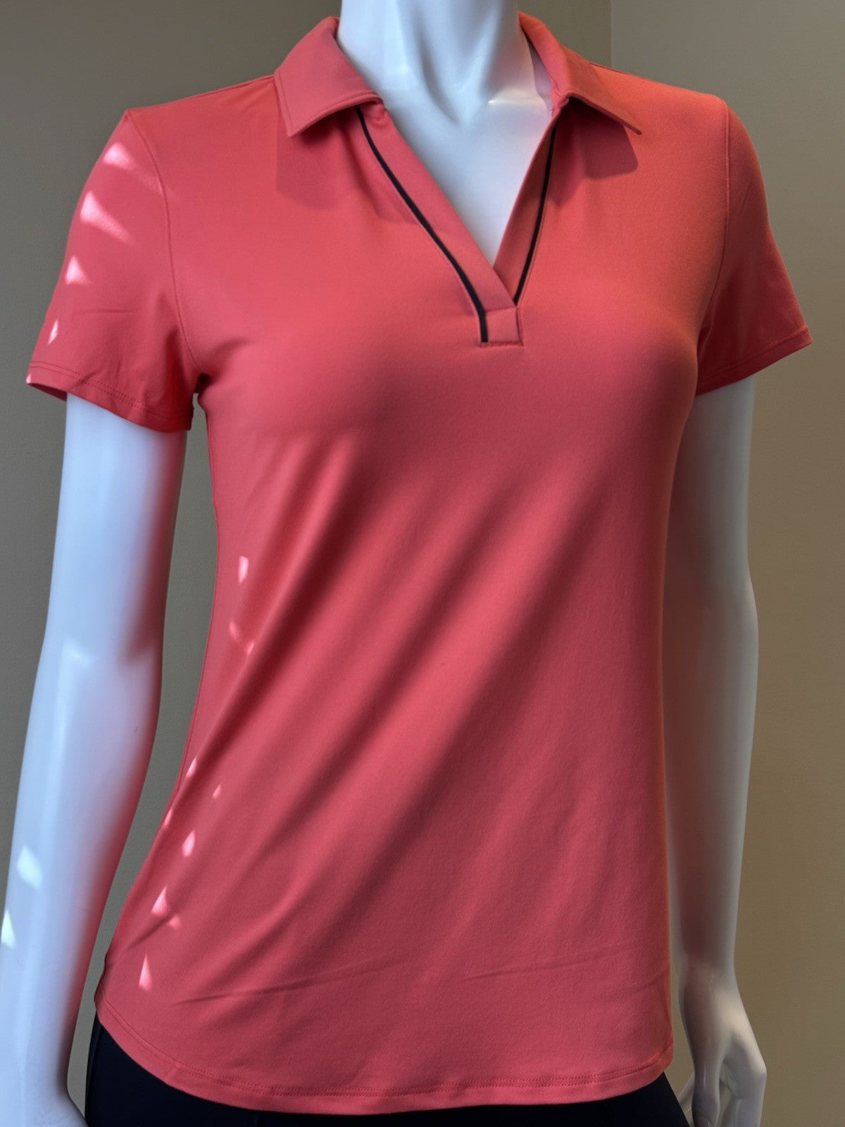 Puma Women’s Golf Shirt Sz S.   (B.165)