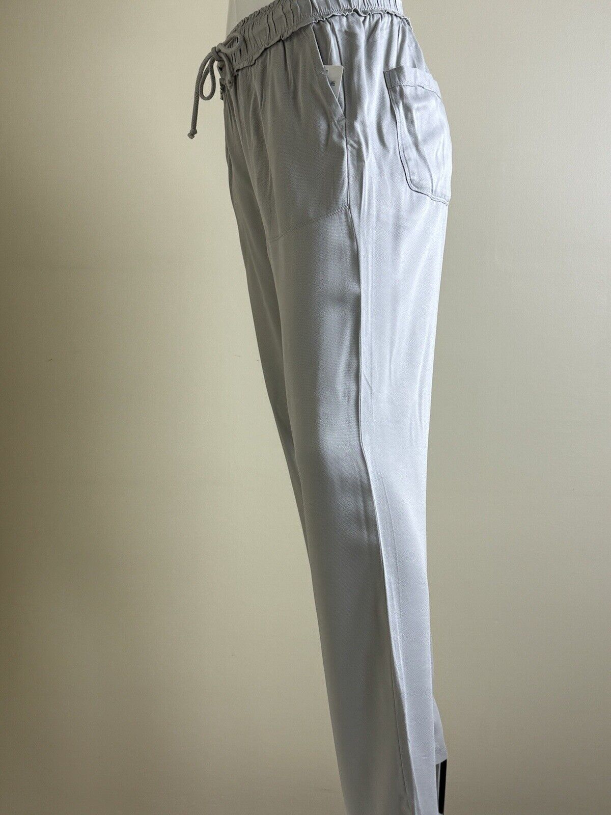 $148 Splendid Women's Beige Drawstring Pants Size M. (B.79)