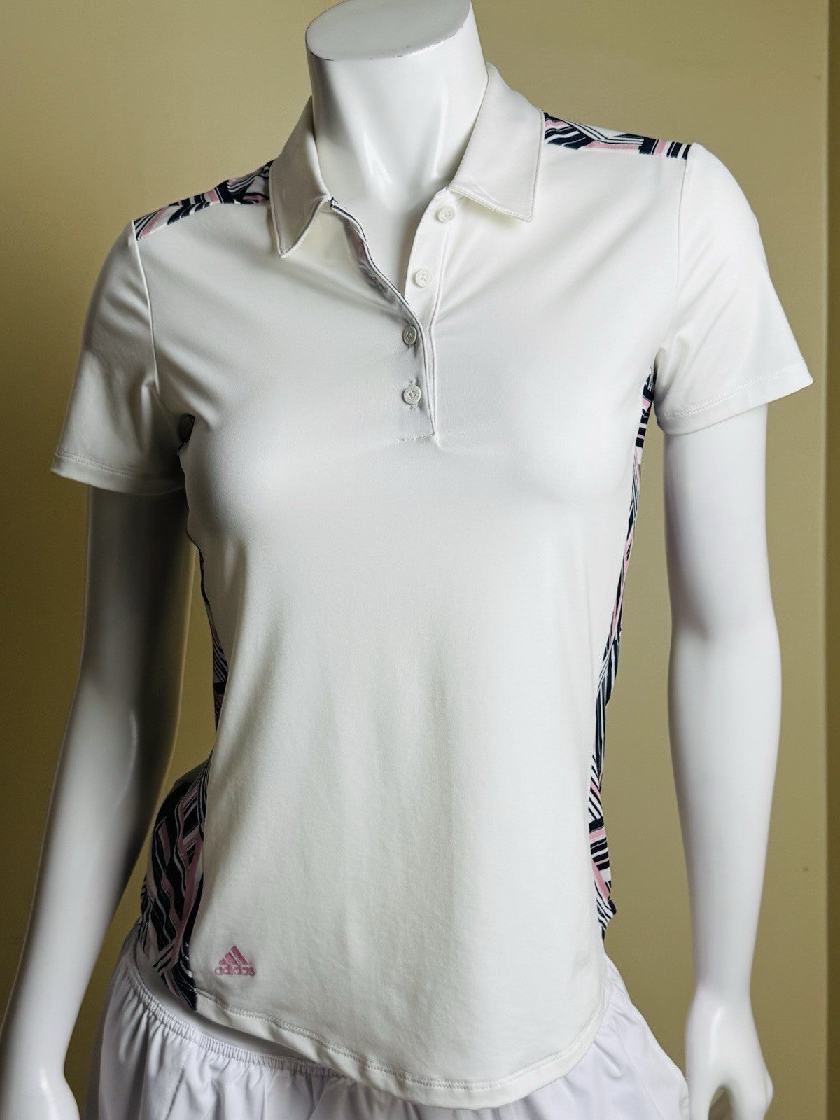 $65 Adidas Women’s Golf Shirt Sz XS    (B.188)