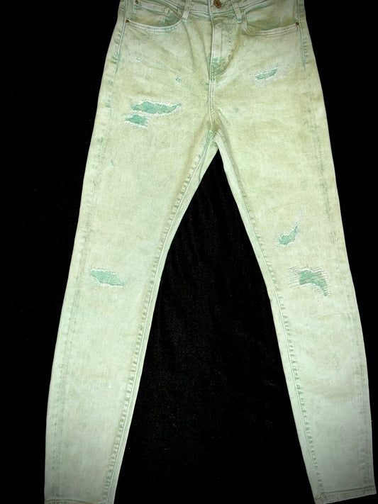 $108 GUESS Jeans Women’s Stretch Jeans Sz 28 Green