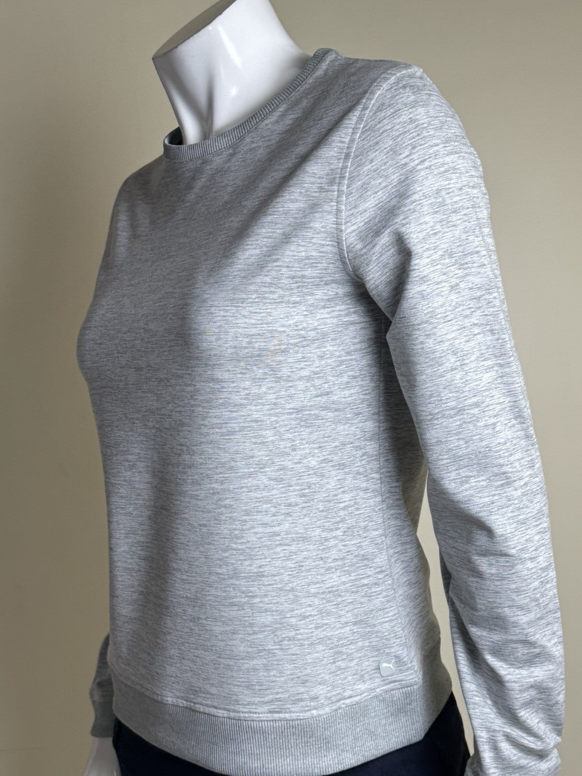 Puma Women's Golf Sweater Gray Size XS.   (B.038)