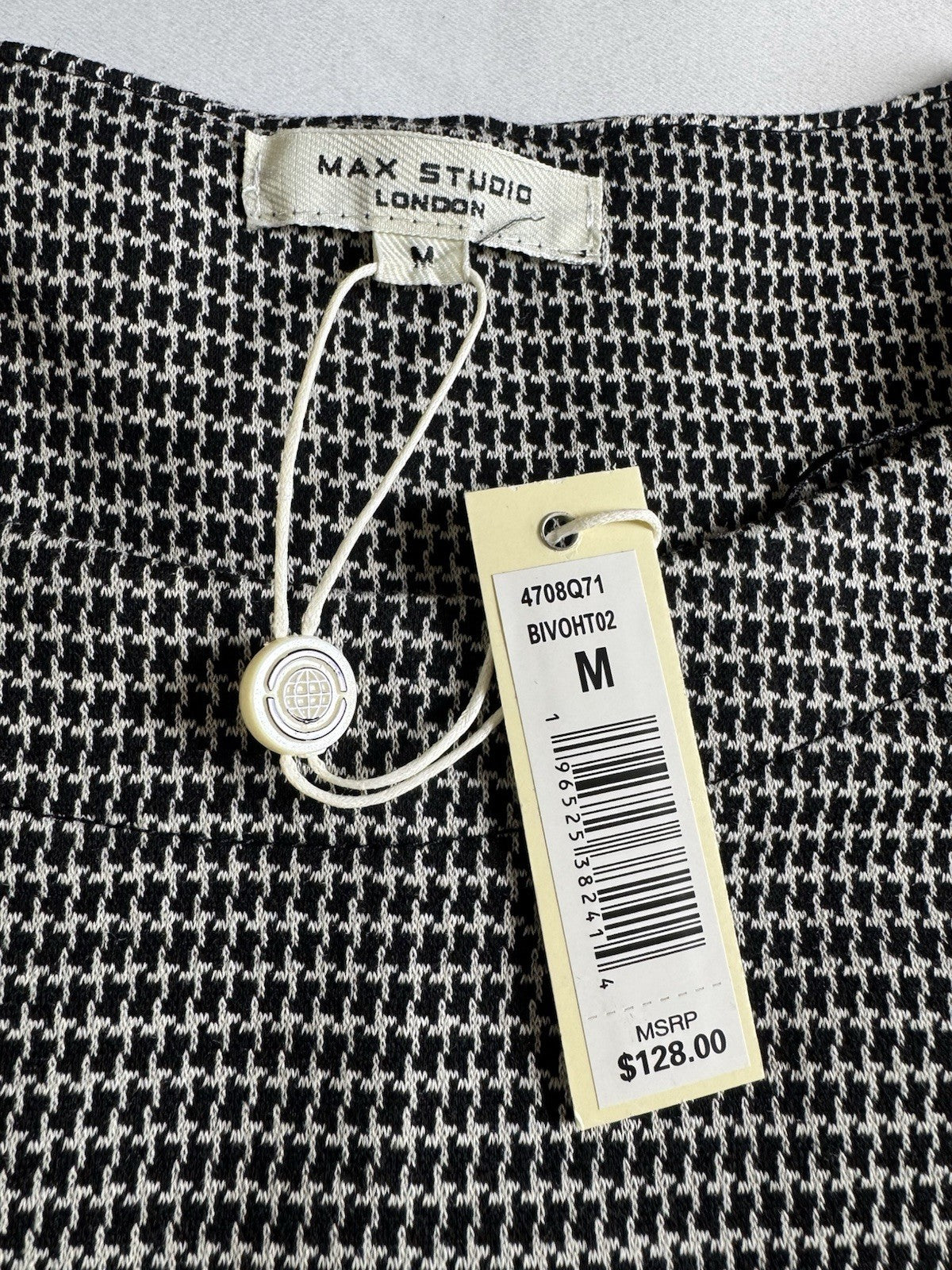 $128 Max Studio London Women’s Knit Herringbone Blouse Size M.      (B.038)
