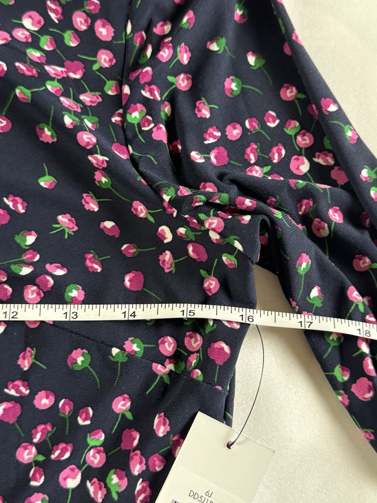 $99 DKNY Women’s Floral Dress Sz 4    (B.065)