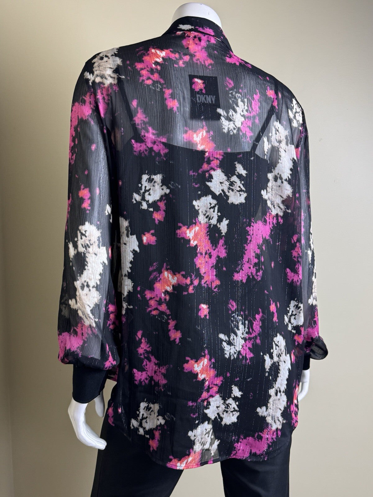 $89 DKNY Women’s Long Sleeves Top Sz L .  (B.141)