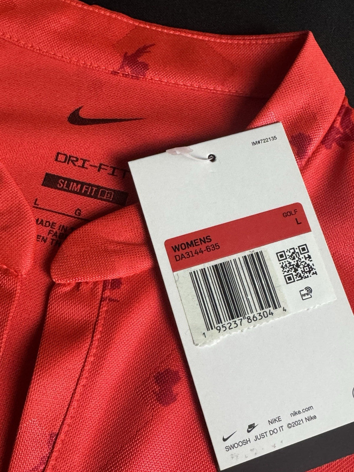 Nike Women’s Golf Sleeveless Shirt Sz L.       (B.172)