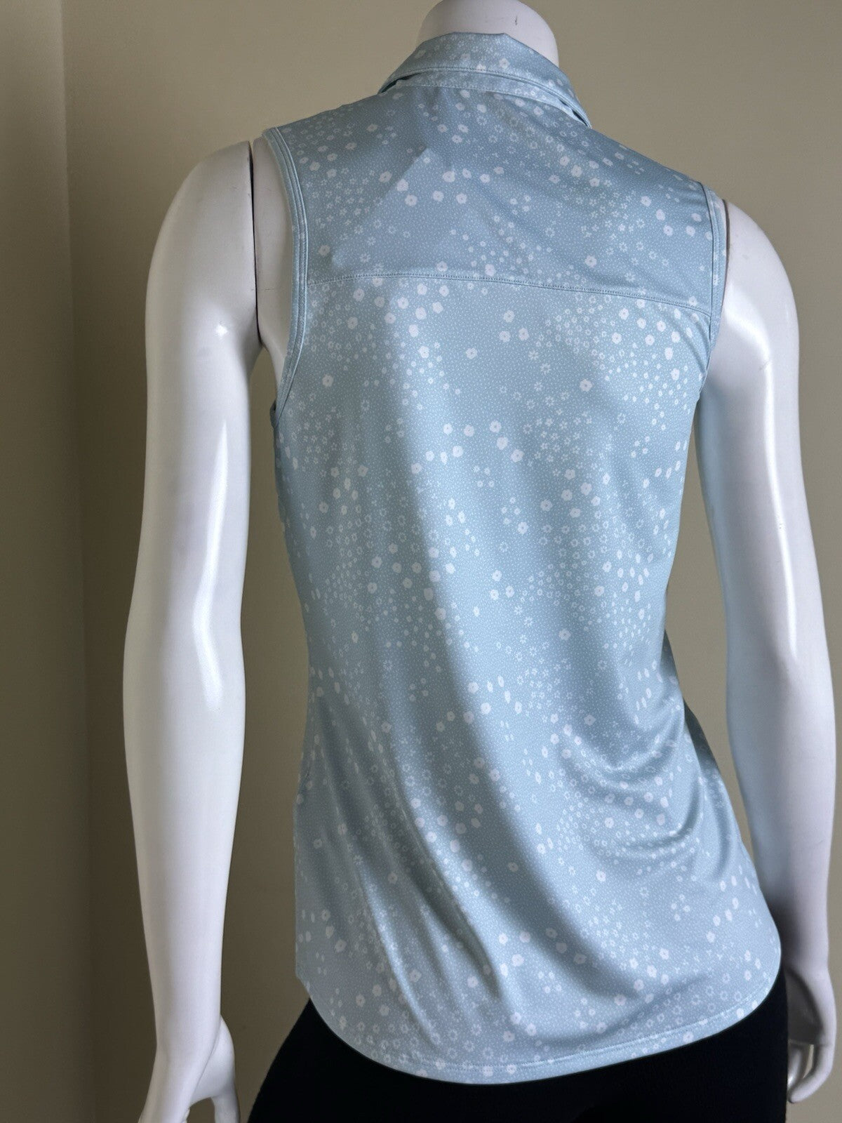 Puma Women’s Golf Shirt Sleeveless Sz S.  (B.130/3)