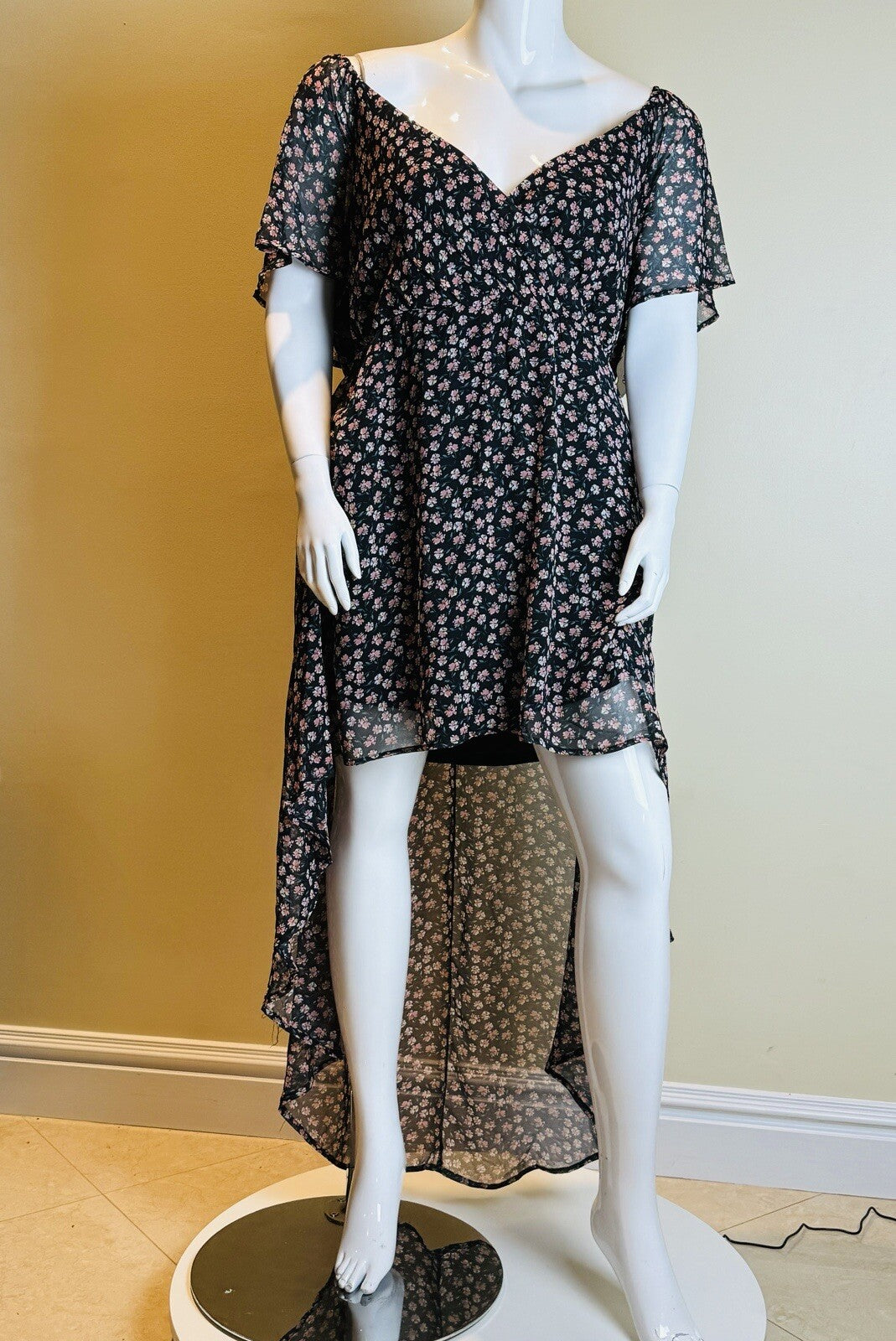 AUW Women’s Shealth Dress Floral Sz 3XL.     (B.50)