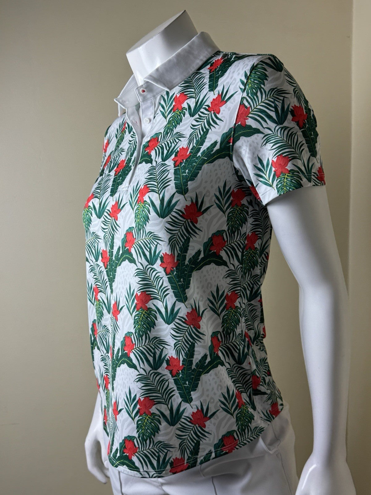 GG Blue Women's Golf Polo Shirt Sz S.     (B.162)