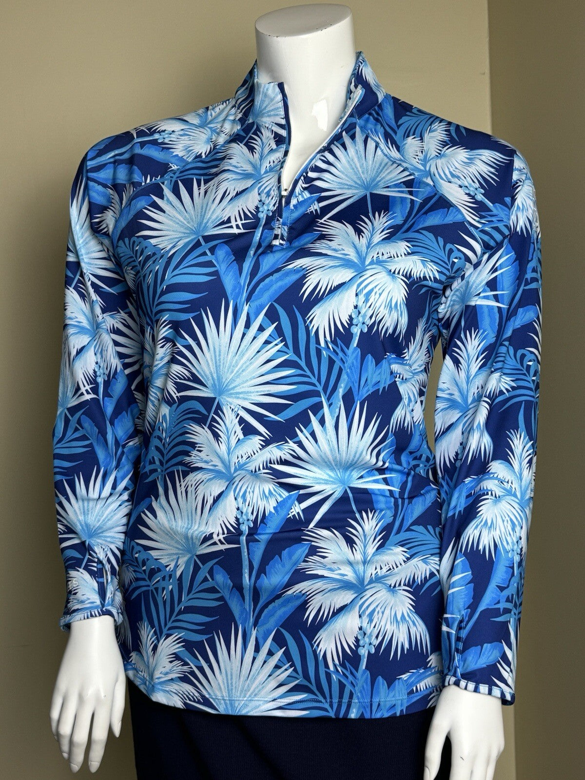 Scales Women’s Golf Sweatshirt Sz XL    (B.109)