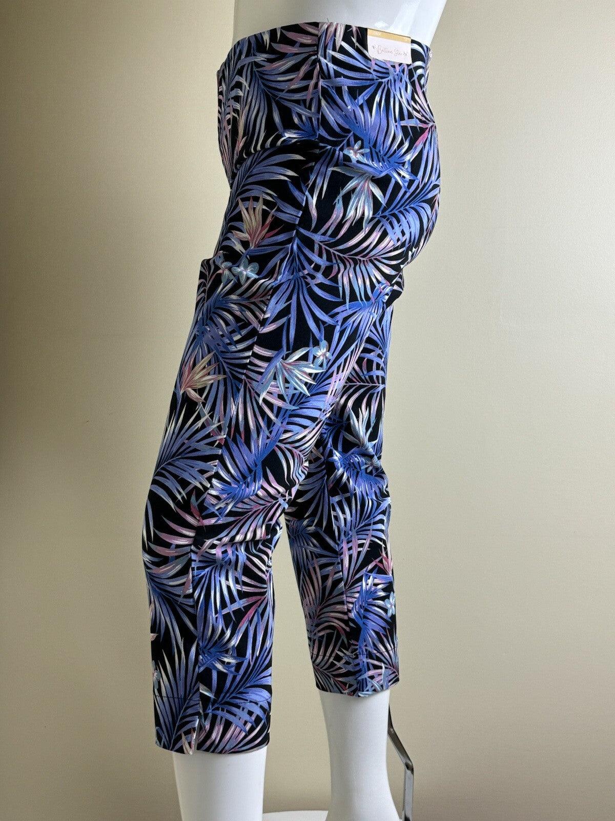 $59 Bettina Star Women’s Crop Stretch Pants Size 14 Blue Tropical. (B.80)