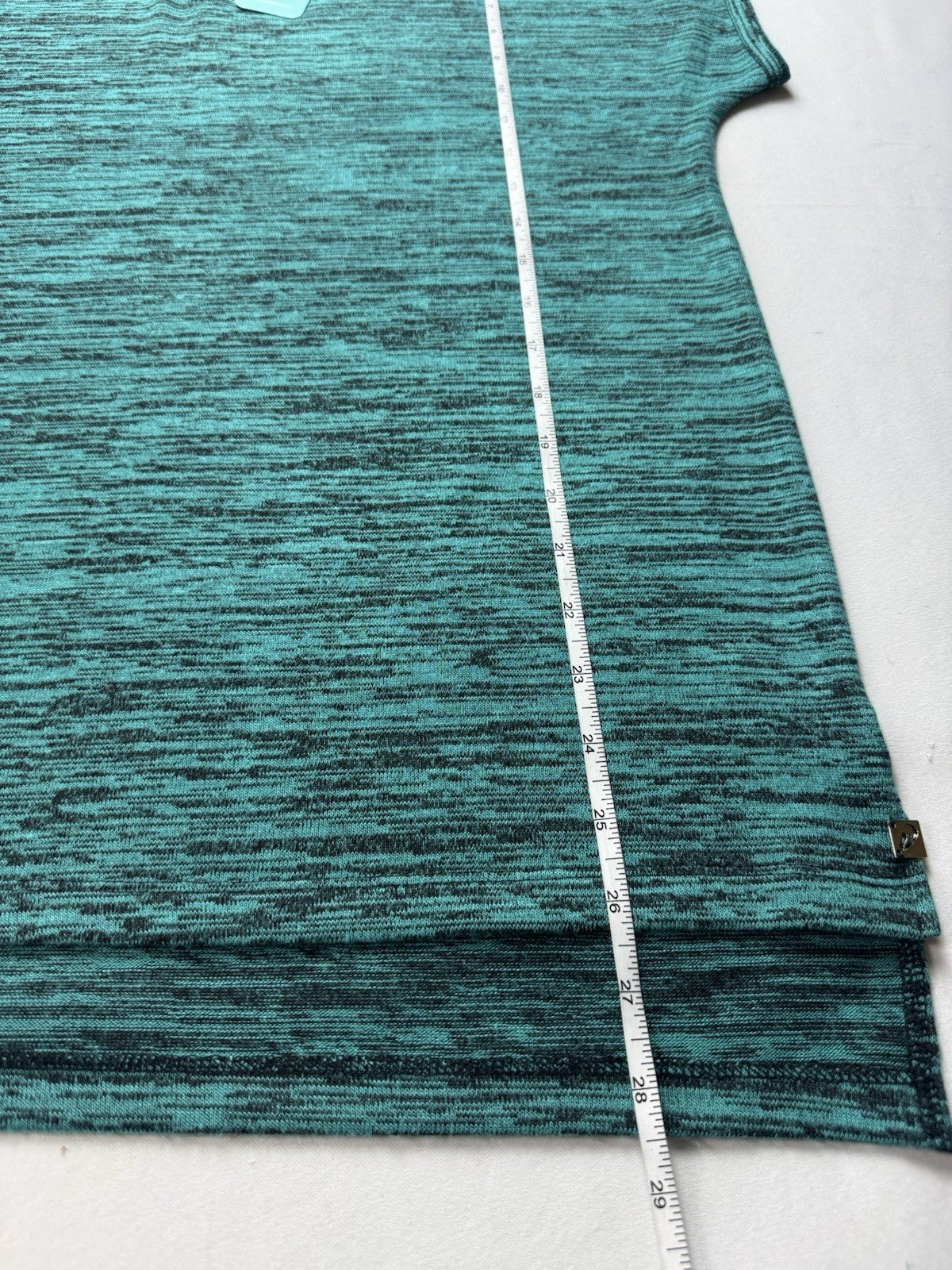 LeverWear Women's Golf shirt Sz M   (B.160)