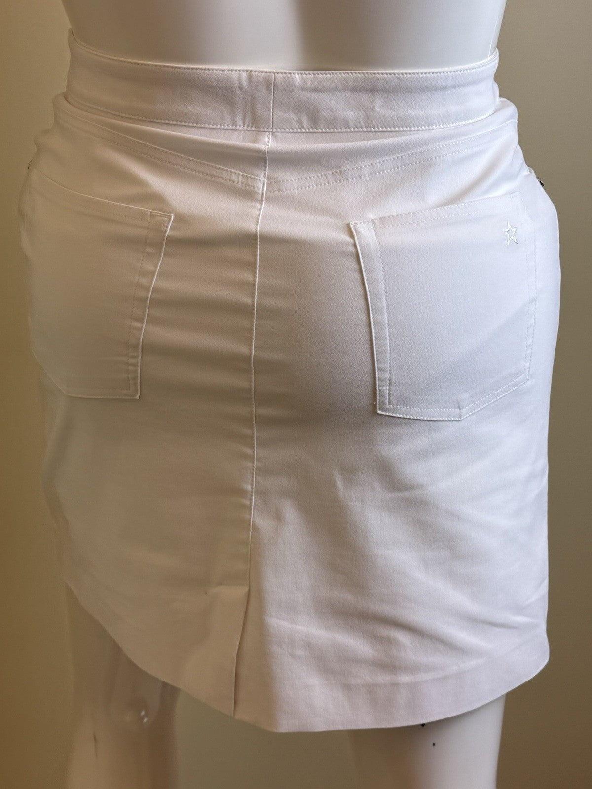 LOHLA SPORT Los Angeles Skort Tennis/golf Skirt Size 10    (B.161)