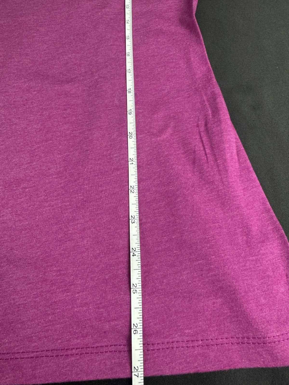 Black Clover Women’s T-Shirt  Pullover Sz L.    (B.174)