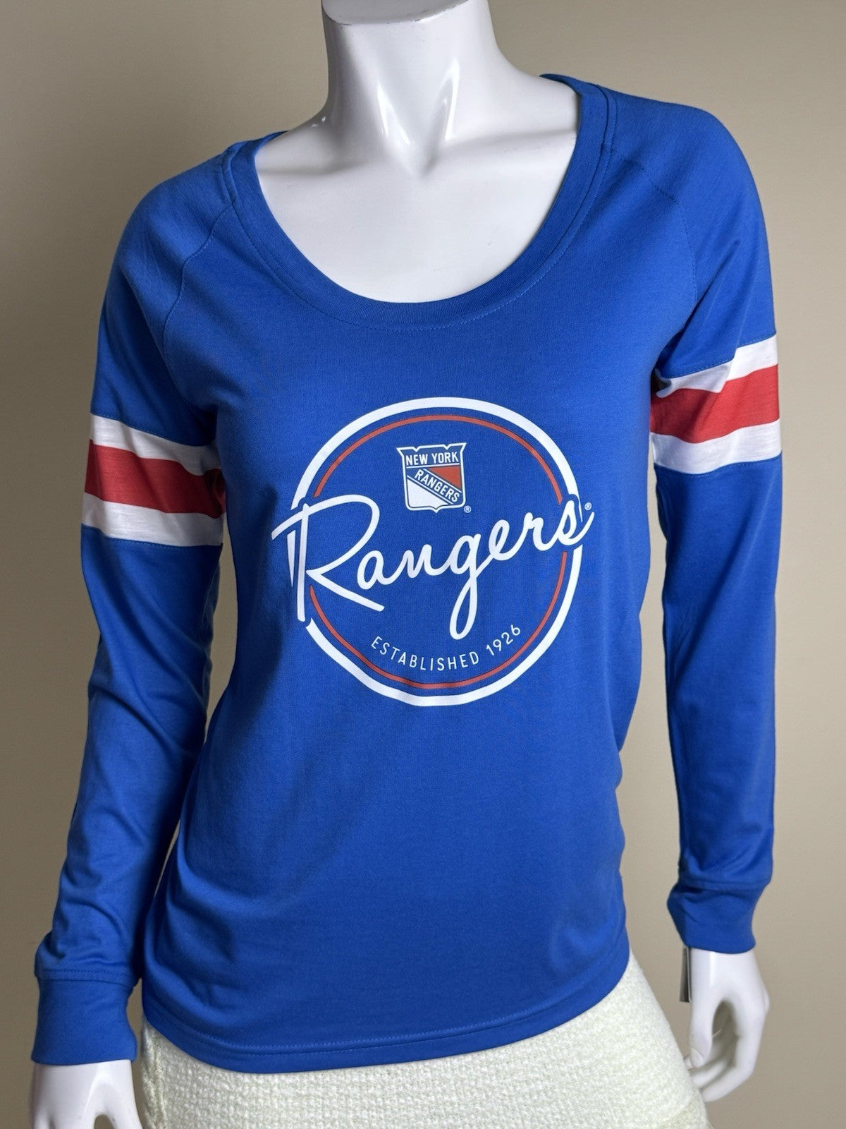 LeverWear Women's Rangers Logo Sweatshirt Sz M.   (B.163)