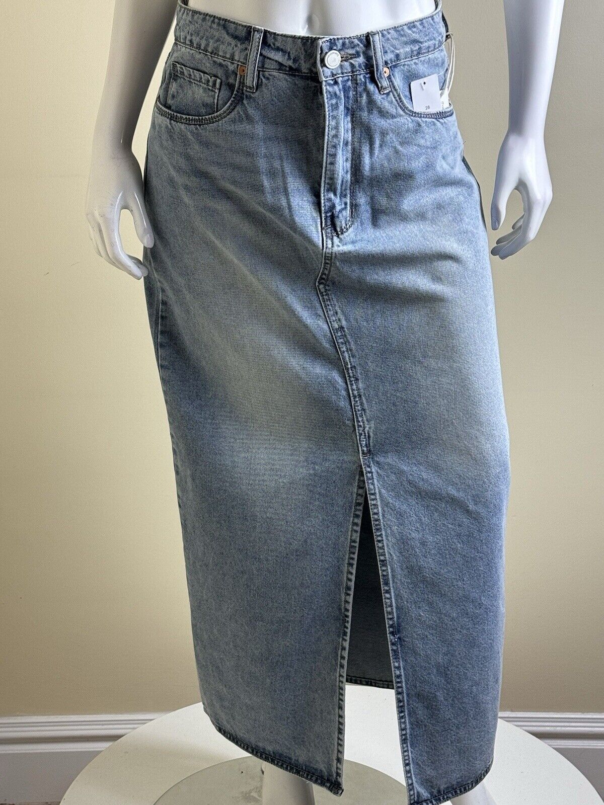 Blank NYC Women’s Long Denim Maci Skirt Sz 28 (B.86)