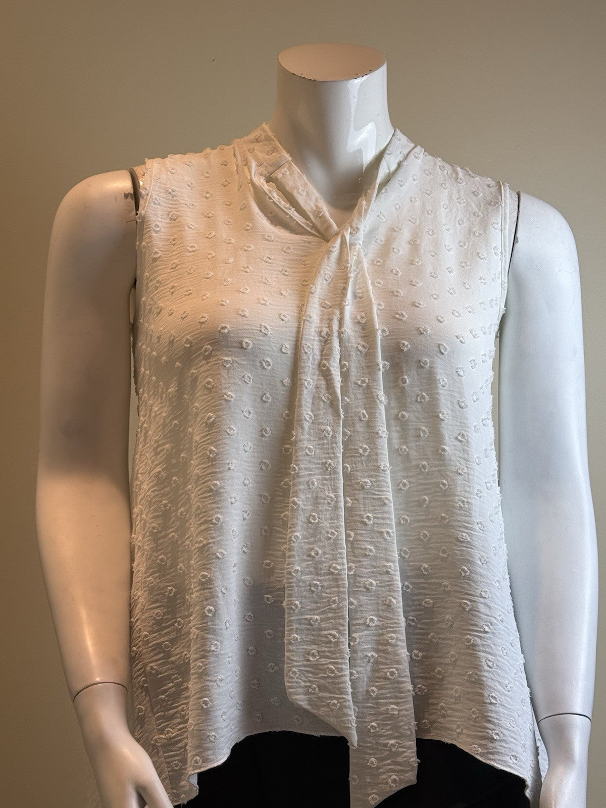 Cha Cha Vente Women's Blouse White Sz XL.  (B.167)