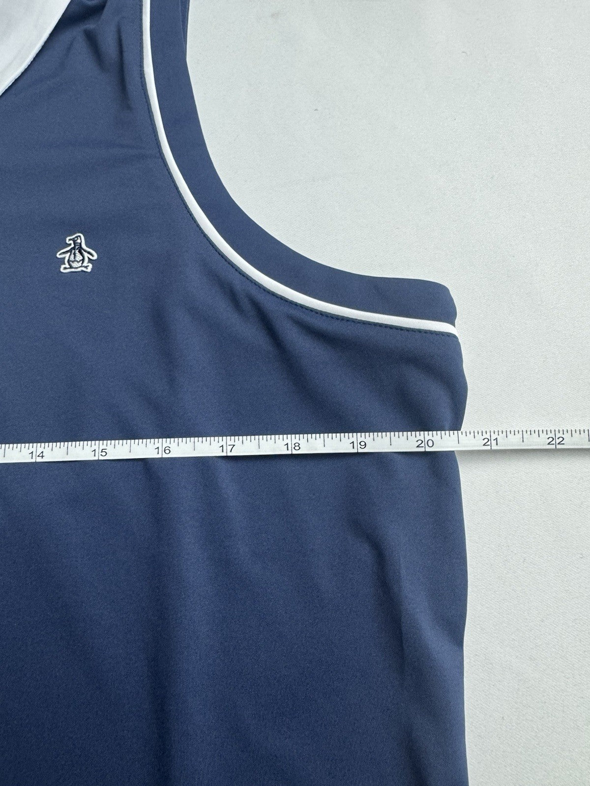 $90 An Original Penguin by Munsingwear Women’s Golf shirt Sz XL.     (B.162)