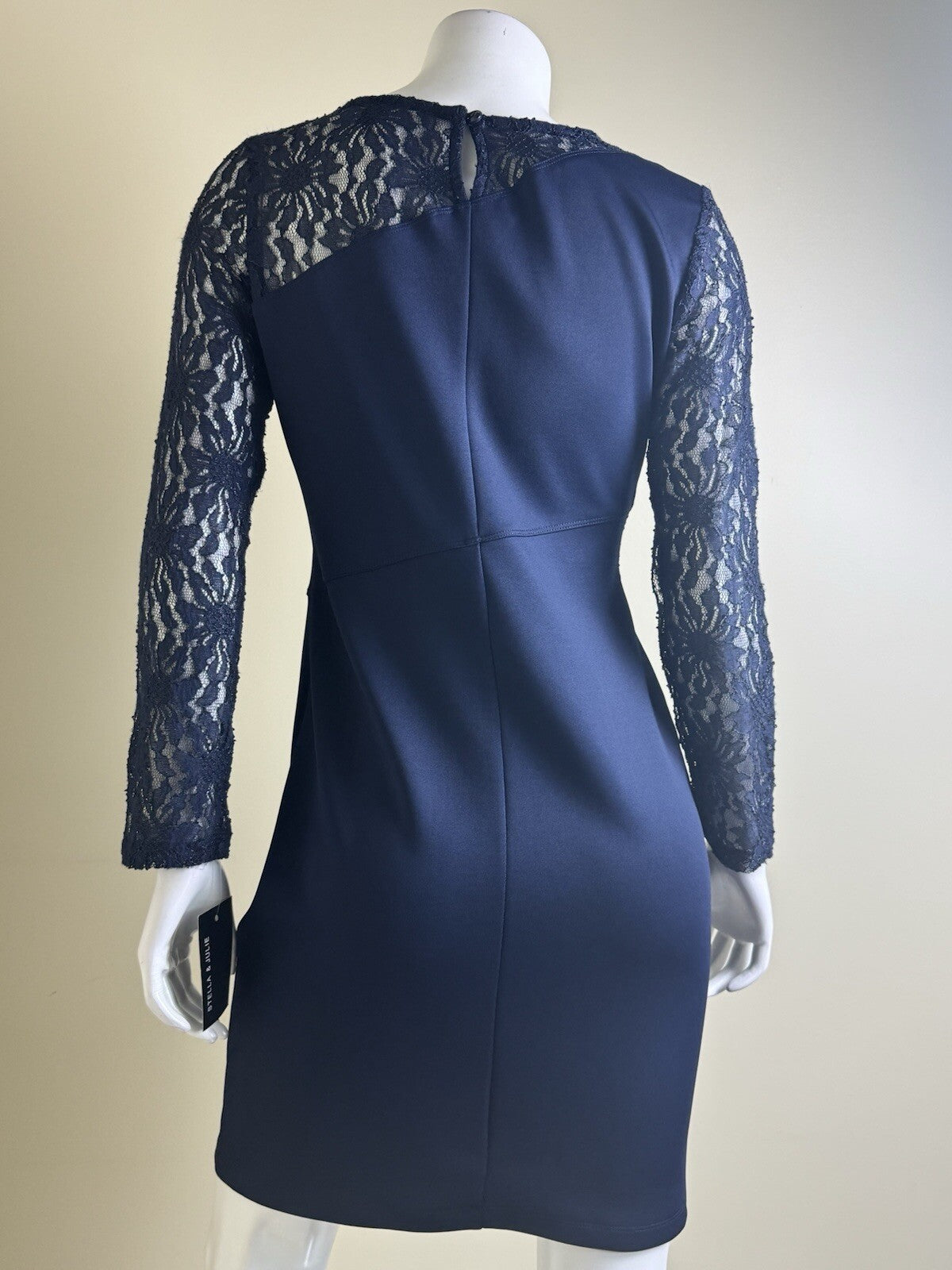 Stella & Julie Women’s Navy Laced Sleeves Dress Sz 8. (B.143)