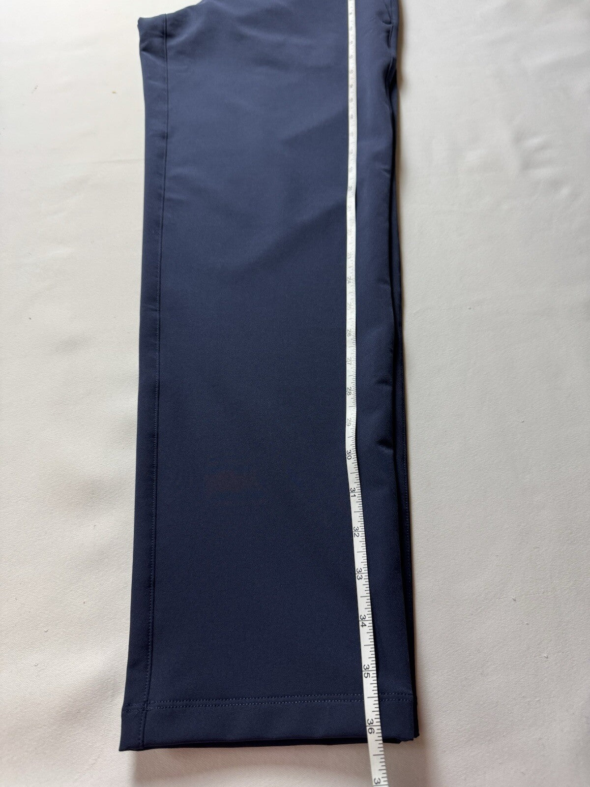 Puma Women’s Navy Golf Pants Sz S.   (B.124/1)