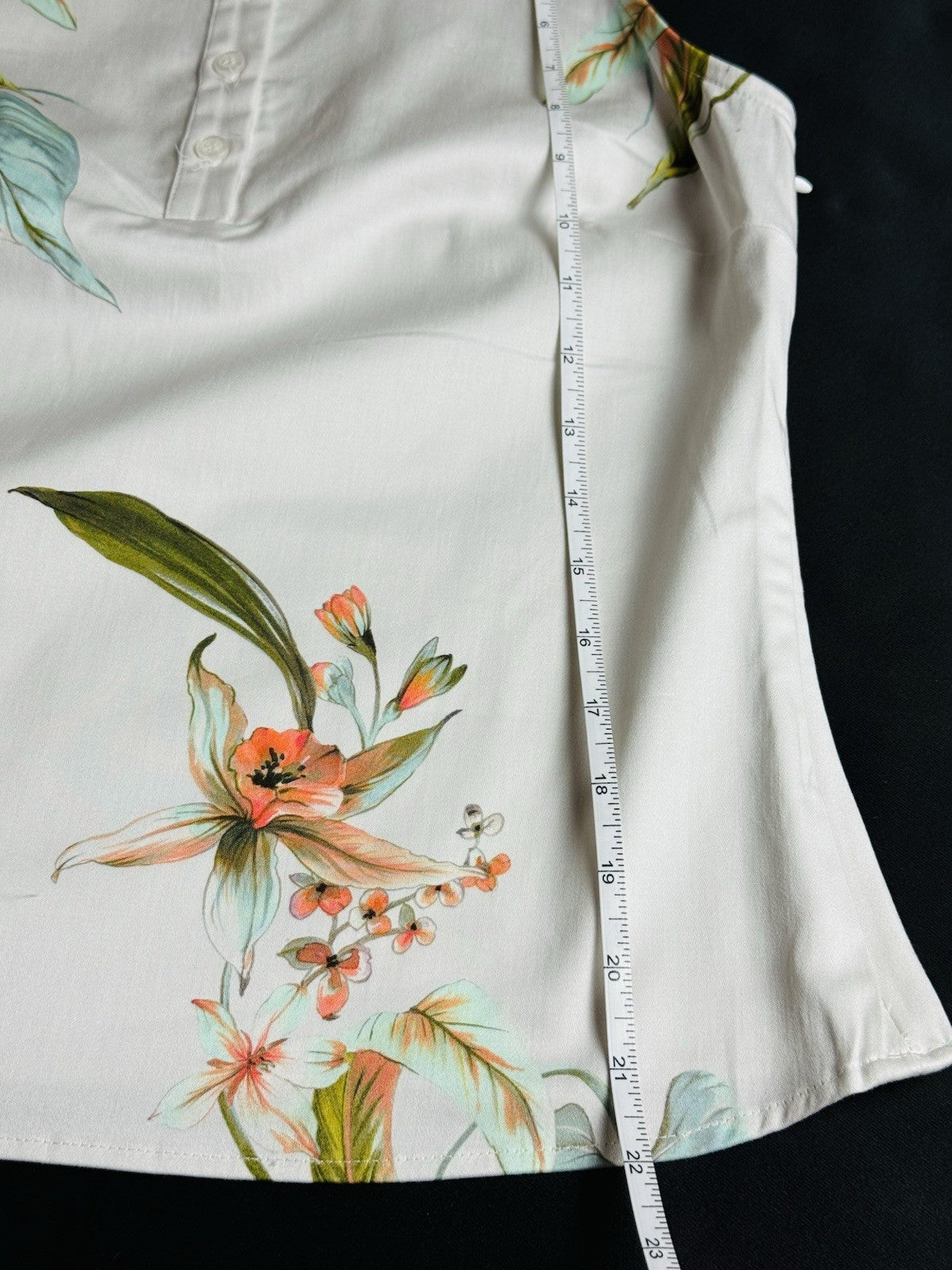 $130 Kilo Tango Women’s Golf Polo Shirt Ivory Floral Sleeveless Sz S   (B.180)
