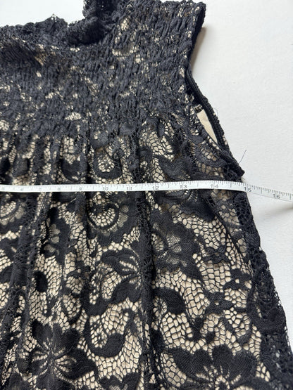 Adiva Women’s Lace Floral Black Blouse Sz M.    (B.150)