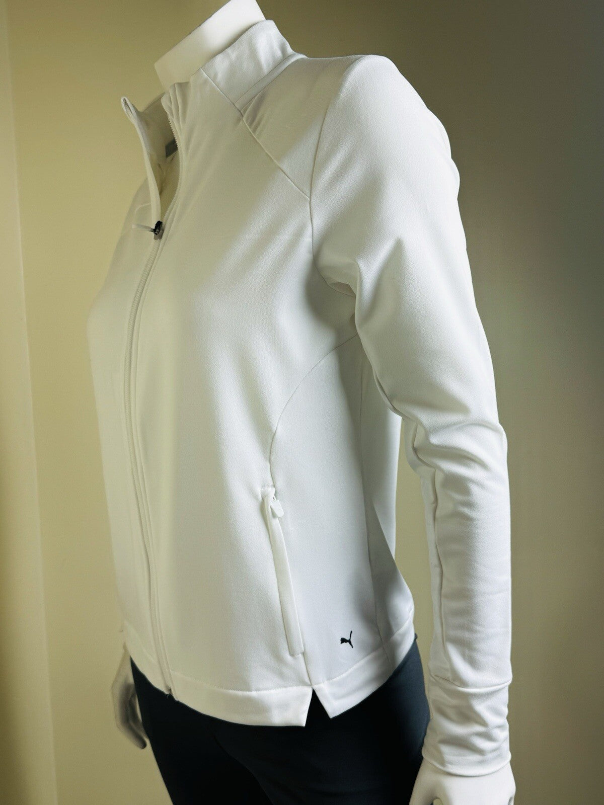 PUMA Women's White Jacket Pockets Sz S.  (B.112)