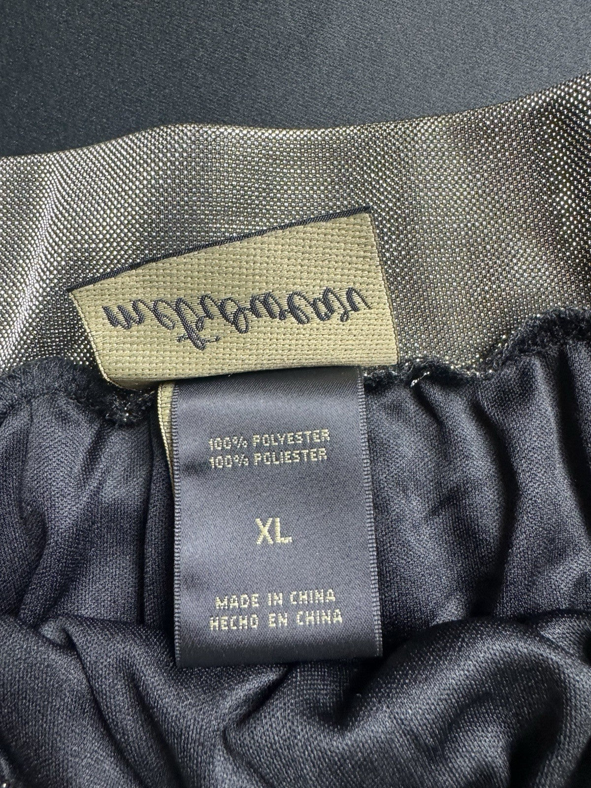 Metro Wear women’s metallic gold black pleated skirt Sz XL.    (B.159)